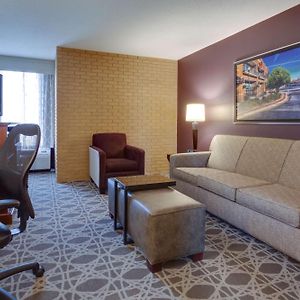 Queen Suite